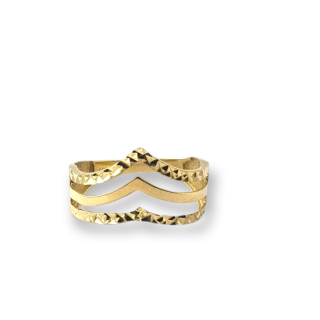 טבעת שלוש שורות וי - זהב צהוב